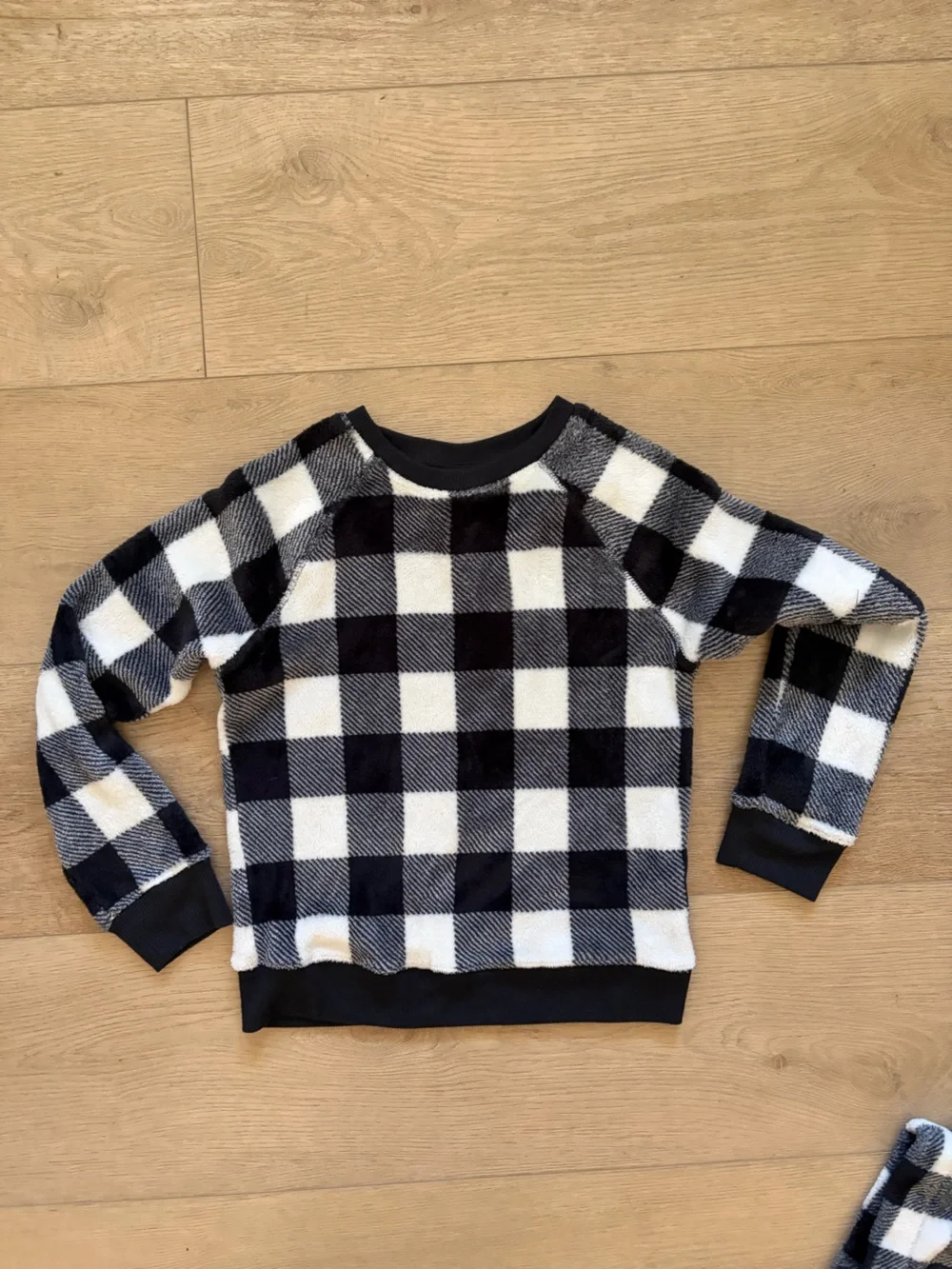 Cat & Jack Black and White Buffalo Plaid Kids Pajamas Set - Size L (10/12)